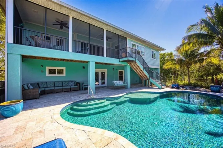 595  Piedmont  RD, Sanibel, FL 33957