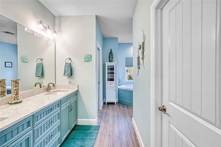 595  Piedmont  RD, Sanibel, FL 33957