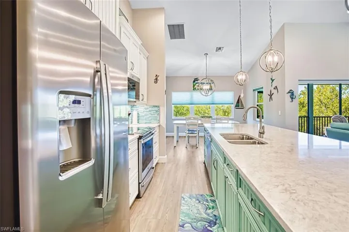 595  Piedmont  RD, Sanibel, FL 33957