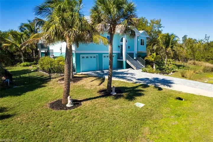 595  Piedmont  RD, Sanibel, FL 33957