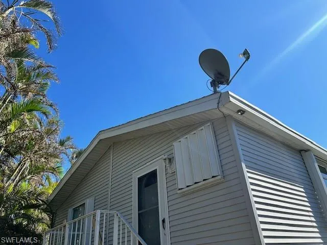 BACK OF UNIT WITH DISH