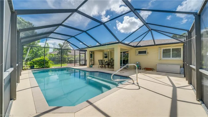 929 Se 6th Ter, Cape Coral, Florida 33990