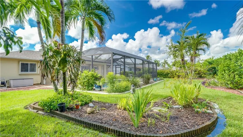 929 Se 6th Ter, Cape Coral, Florida 33990