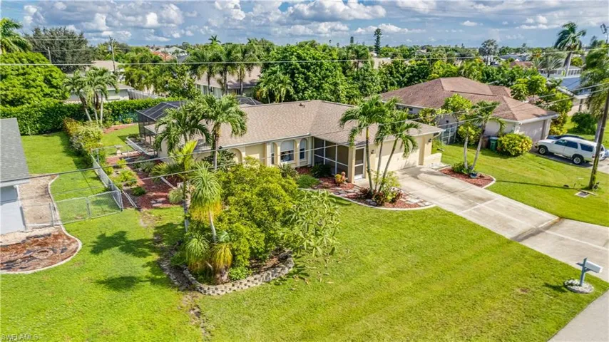 929 Se 6th Ter, Cape Coral, Florida 33990