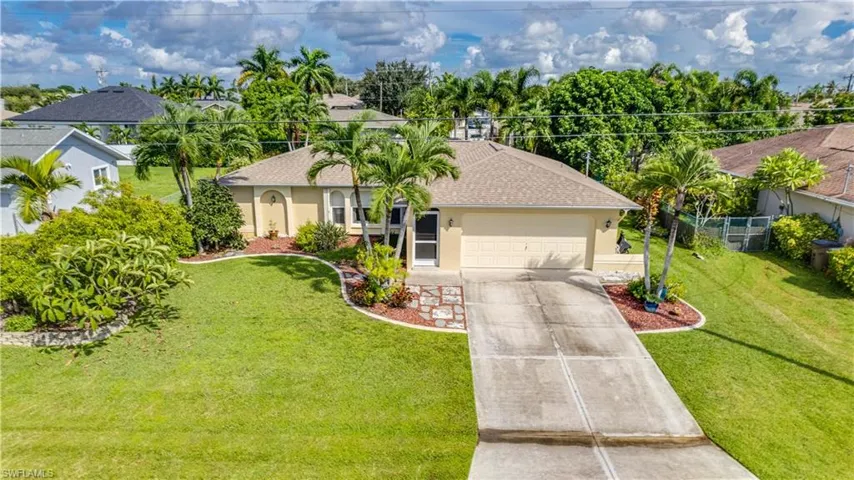 929 Se 6th Ter, Cape Coral, Florida 33990