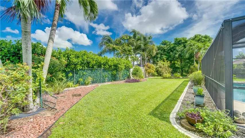 929 Se 6th Ter, Cape Coral, Florida 33990