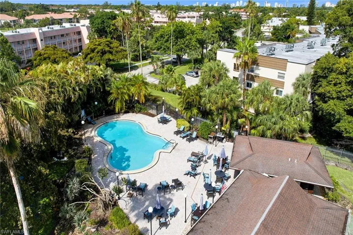 499 Forest Lakes Blvd 312, Naples, Florida 34105
