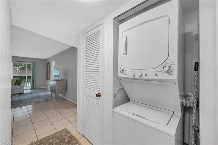 499 Forest Lakes Blvd 312, Naples, Florida 34105
