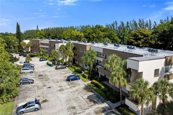 499 Forest Lakes Blvd 312, Naples, Florida 34105