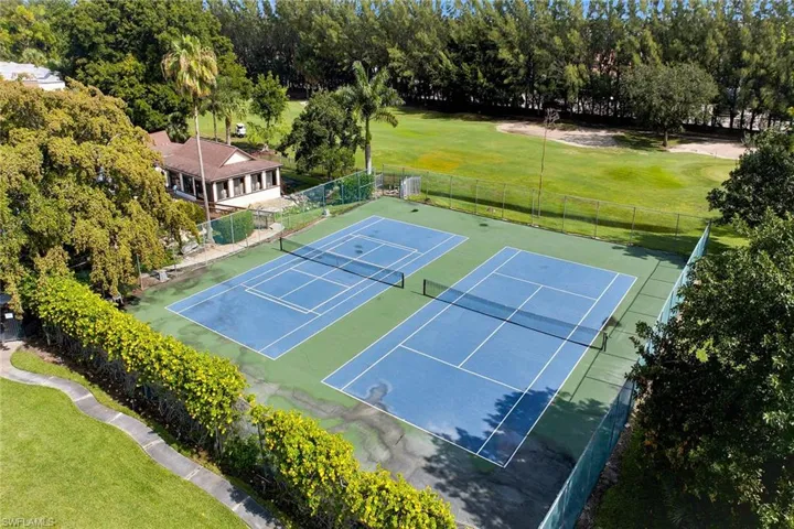 499 Forest Lakes Blvd 312, Naples, Florida 34105