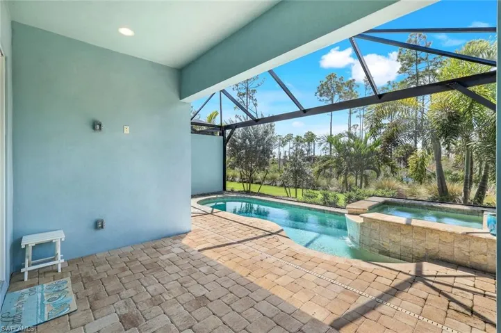 6408  Arriba  AVE, Naples, FL 34113