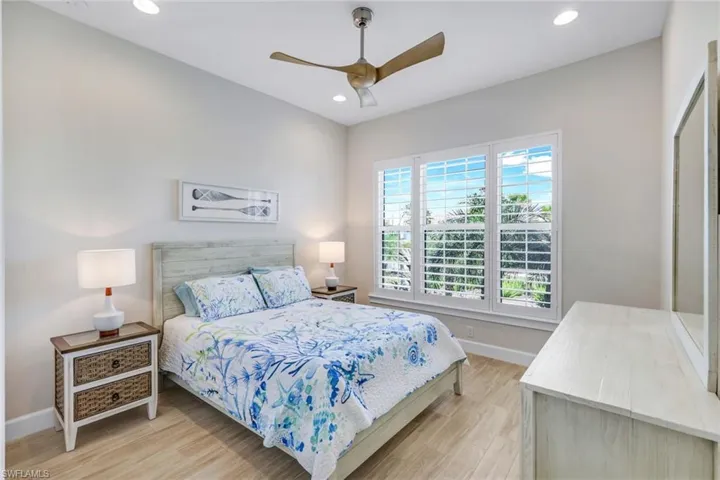 6408  Arriba  AVE, Naples, FL 34113