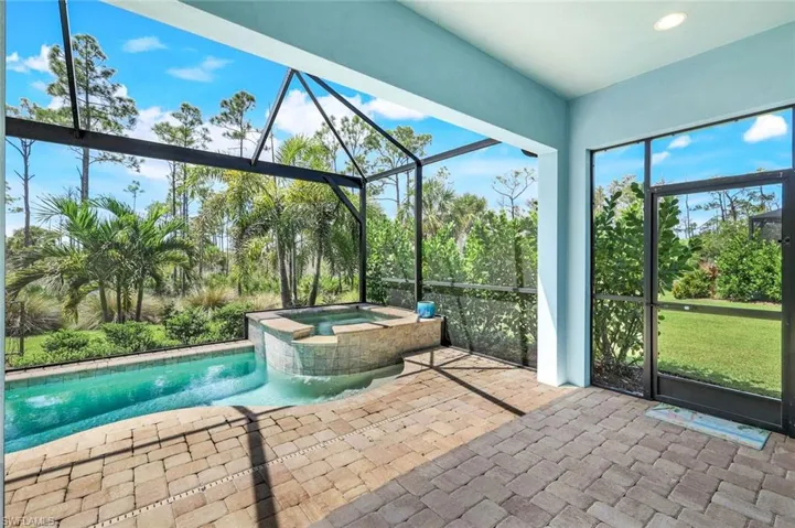 6408  Arriba  AVE, Naples, FL 34113