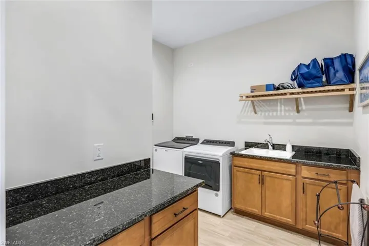 6408  Arriba  AVE, Naples, FL 34113