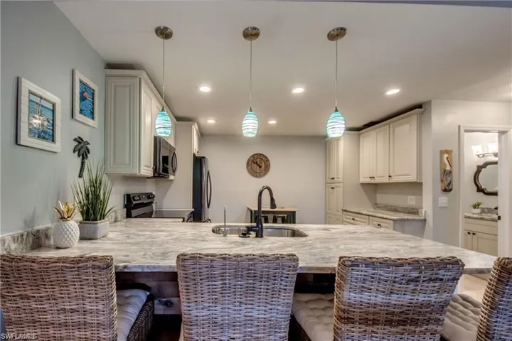 6337  Royal Woods  DR, Fort Myers, FL 33908