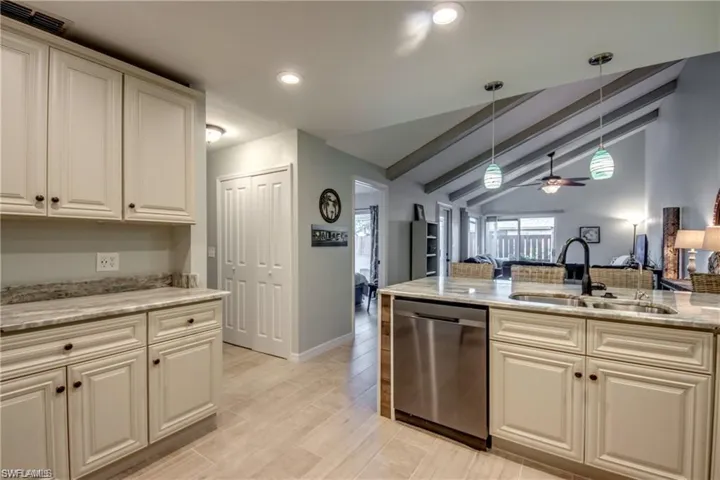 6337  Royal Woods  DR, Fort Myers, FL 33908