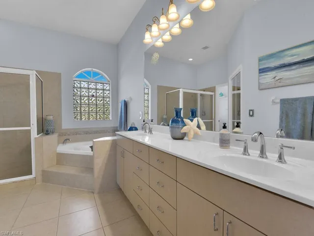 Master Bath - separate tub & shower