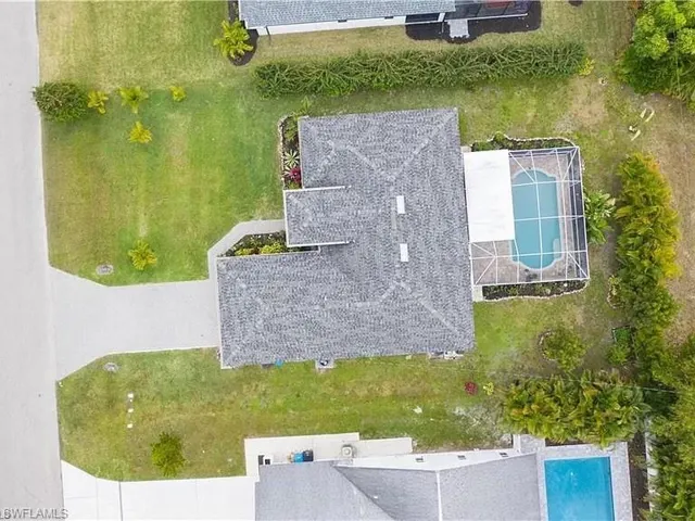 1306 Sw 19th Ln, Cape Coral, Florida 33991