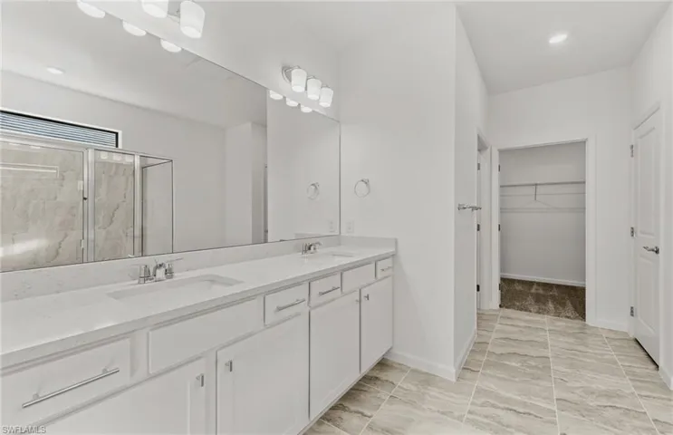 3922 E Hampton Cir, Alva, Florida 33920