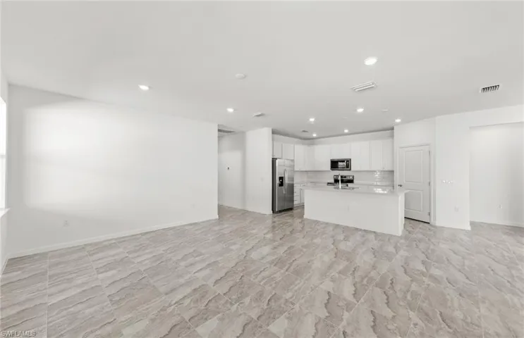 3922 E Hampton Cir, Alva, Florida 33920