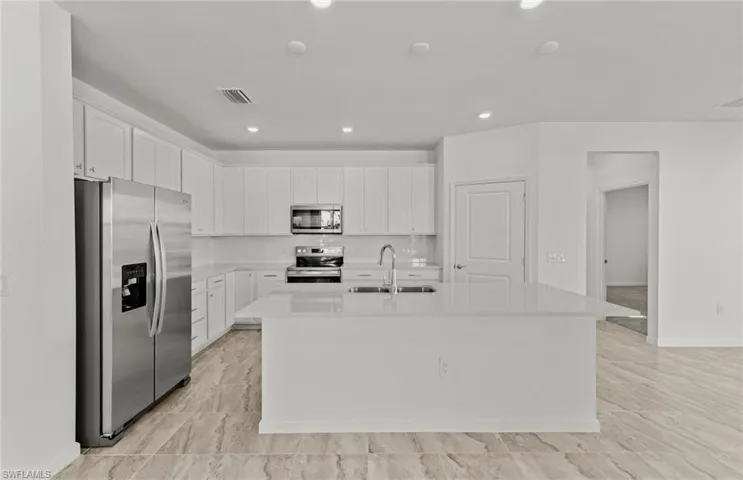 3922 E Hampton Cir, Alva, Florida 33920