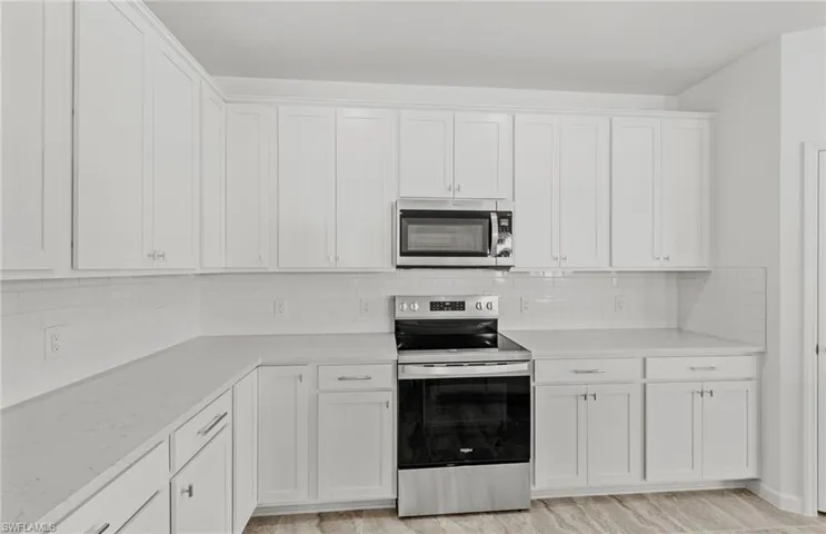 3922 E Hampton Cir, Alva, Florida 33920