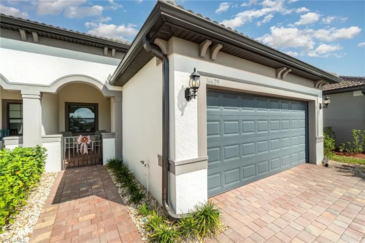 16629 Rolling Rock Blvd, Alva, Florida 33920