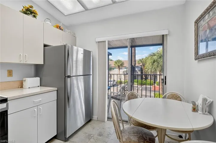 4210 Looking Glass Ln 4210, Naples, Florida 34112