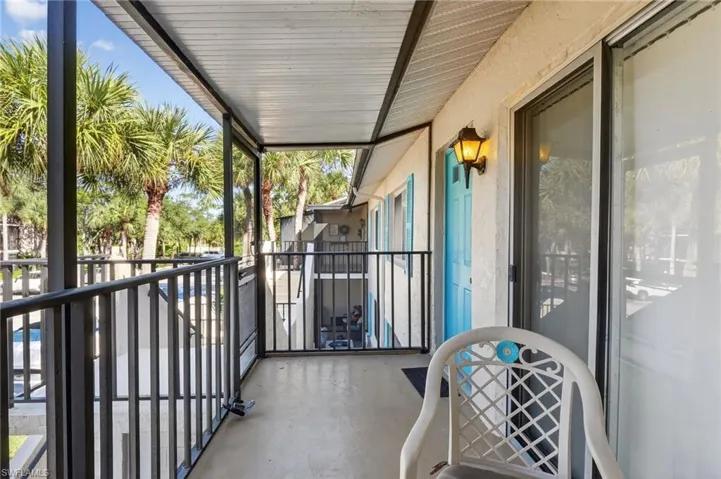 4210 Looking Glass Ln 4210, Naples, Florida 34112