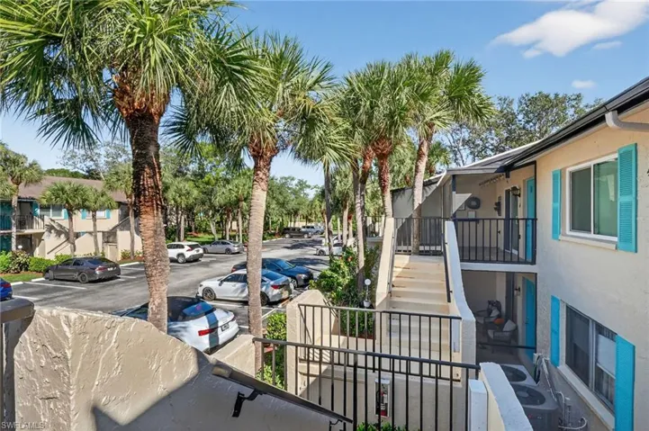 4210 Looking Glass Ln 4210, Naples, Florida 34112