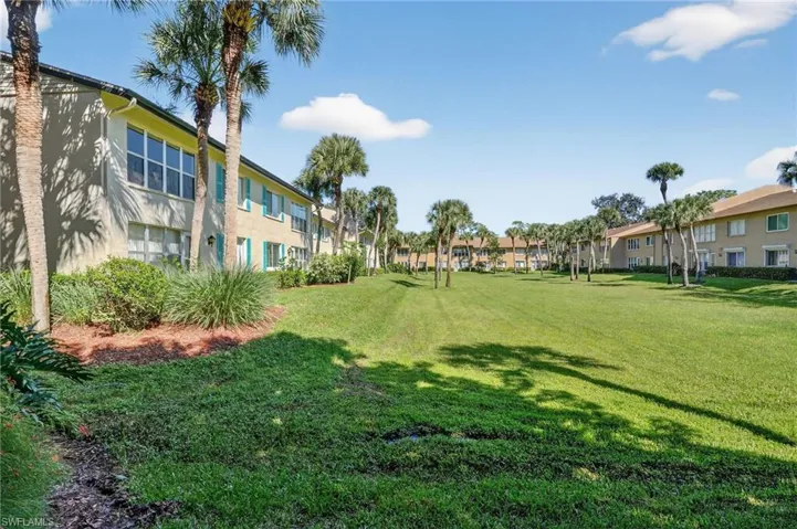 4210 Looking Glass Ln 4210, Naples, Florida 34112