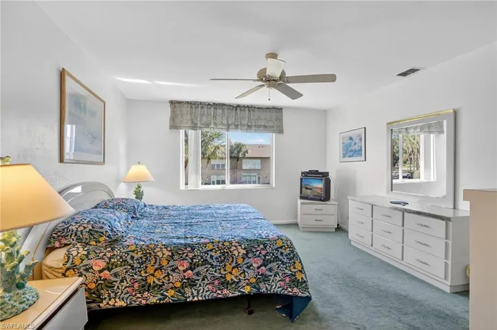 4210 Looking Glass Ln 4210, Naples, Florida 34112