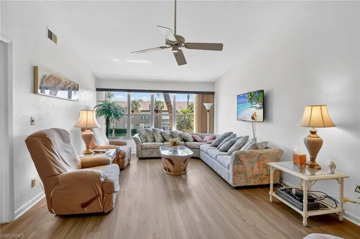 4210 Looking Glass Ln 4210, Naples, Florida 34112