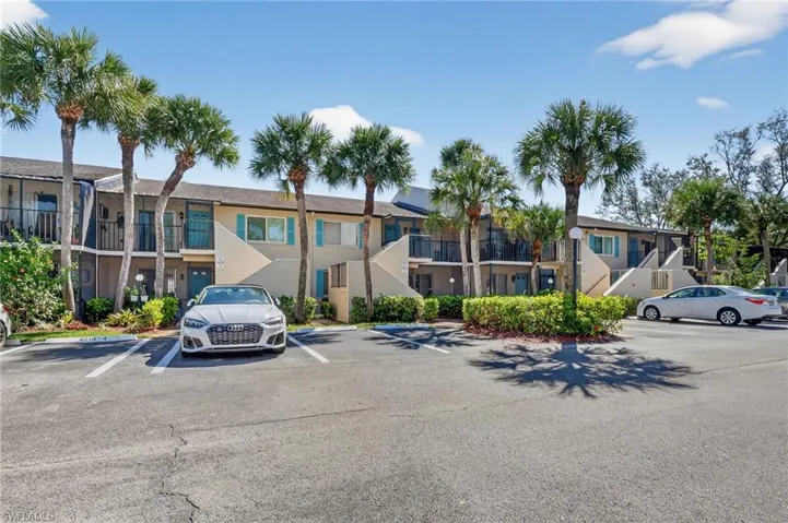 4210 Looking Glass Ln 4210, Naples, Florida 34112