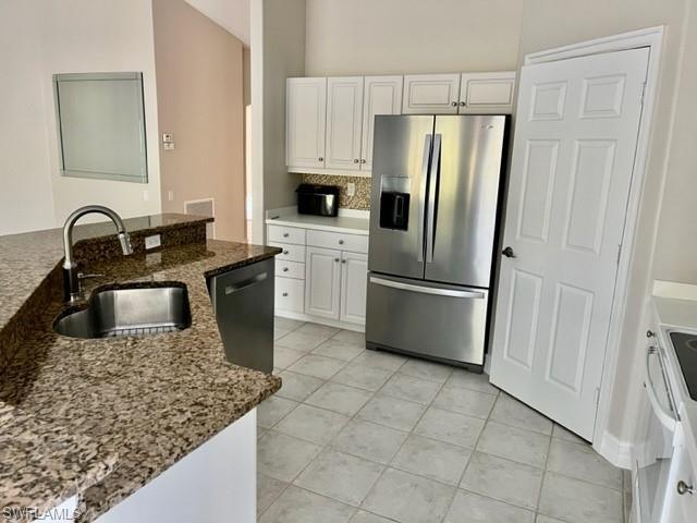 Walk-in-pantry