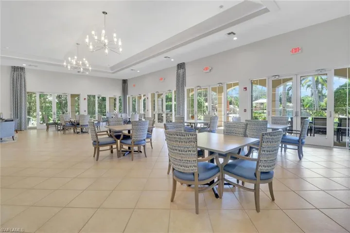 762  Regency Reserve  CIR, Naples, FL 34119