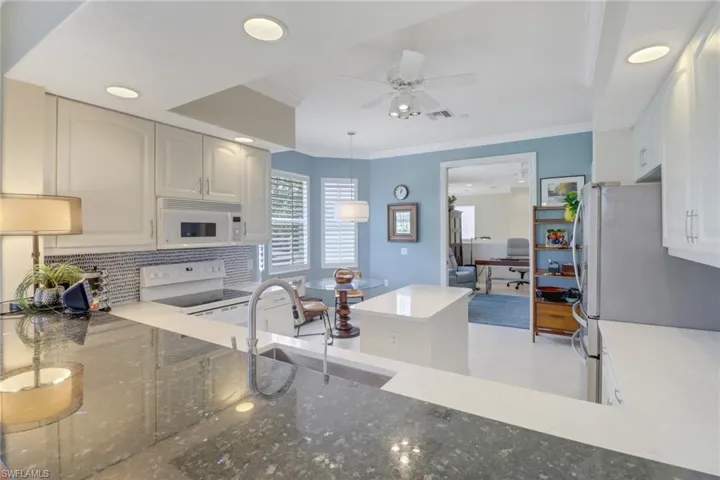 762  Regency Reserve  CIR, Naples, FL 34119