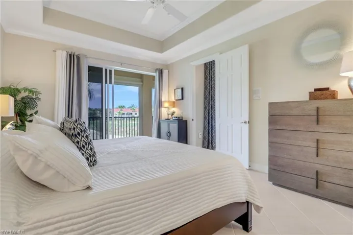 762  Regency Reserve  CIR, Naples, FL 34119