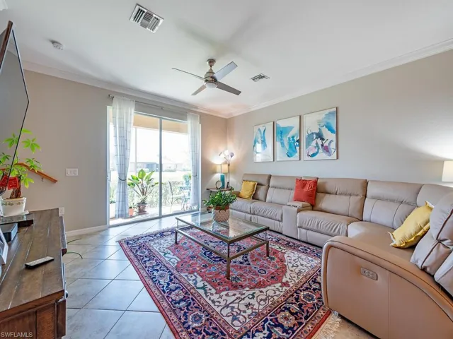 2652  Blossom  WAY, Naples, FL 34120