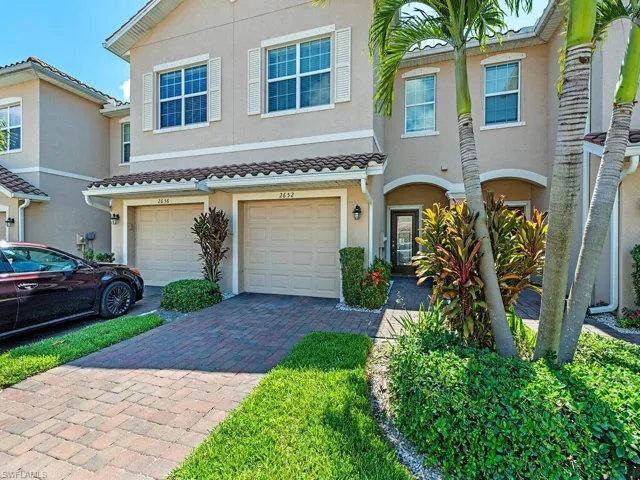 2652  Blossom  WAY, Naples, FL 34120