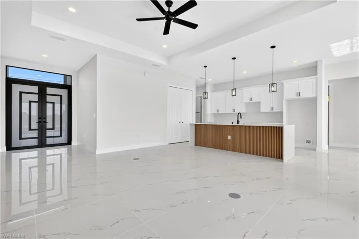 816 Floyd Ave S, Lehigh Acres, Florida 33976