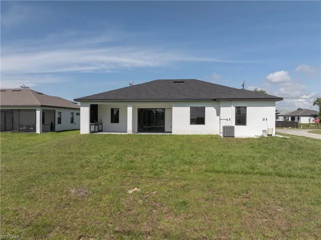 816 Floyd Ave S, Lehigh Acres, Florida 33976