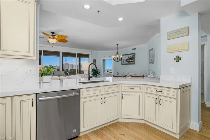 430  Cove Tower  DR, Naples, FL 34110