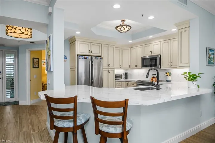430  Cove Tower  DR, Naples, FL 34110