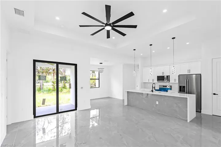 716 Connecticut Ln, Lehigh Acres, Florida 33936