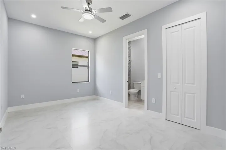 Bedroom and en-suite bath