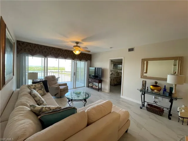 13105 Vanderbilt Dr 808, Naples, Florida 34110