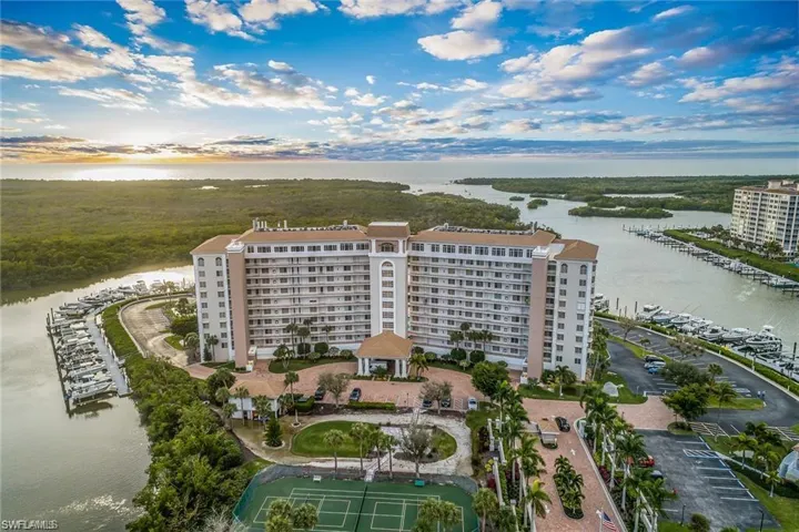 13105 Vanderbilt Dr 808, Naples, Florida 34110