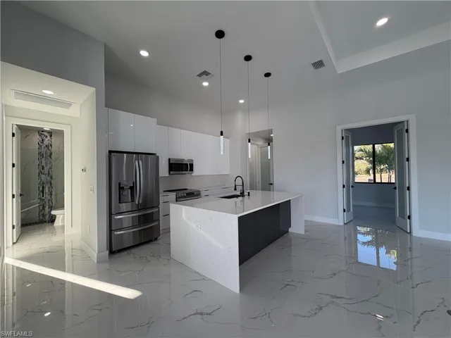 112 Ne 6th St, Cape Coral, Florida 33909
