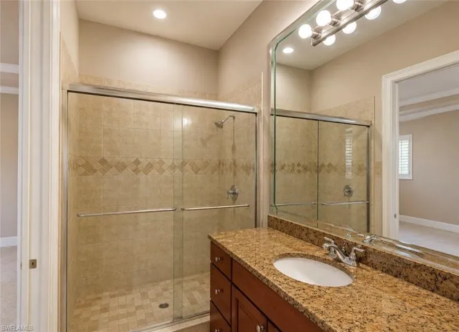 2915 Coco Lakes Dr, Naples, Florida 34105